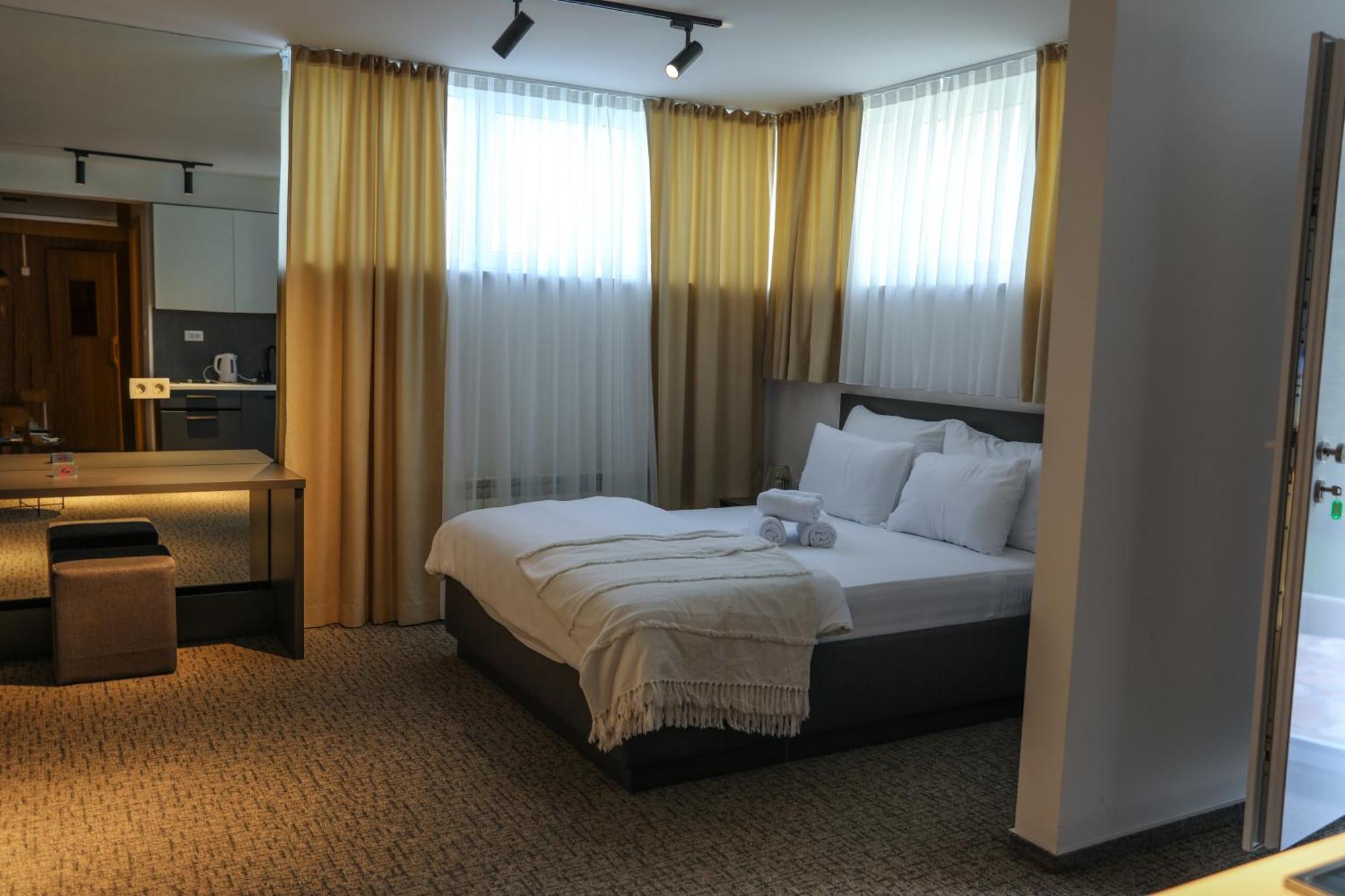 Studio Apartments Visit Point Sarajevo Bagian luar foto