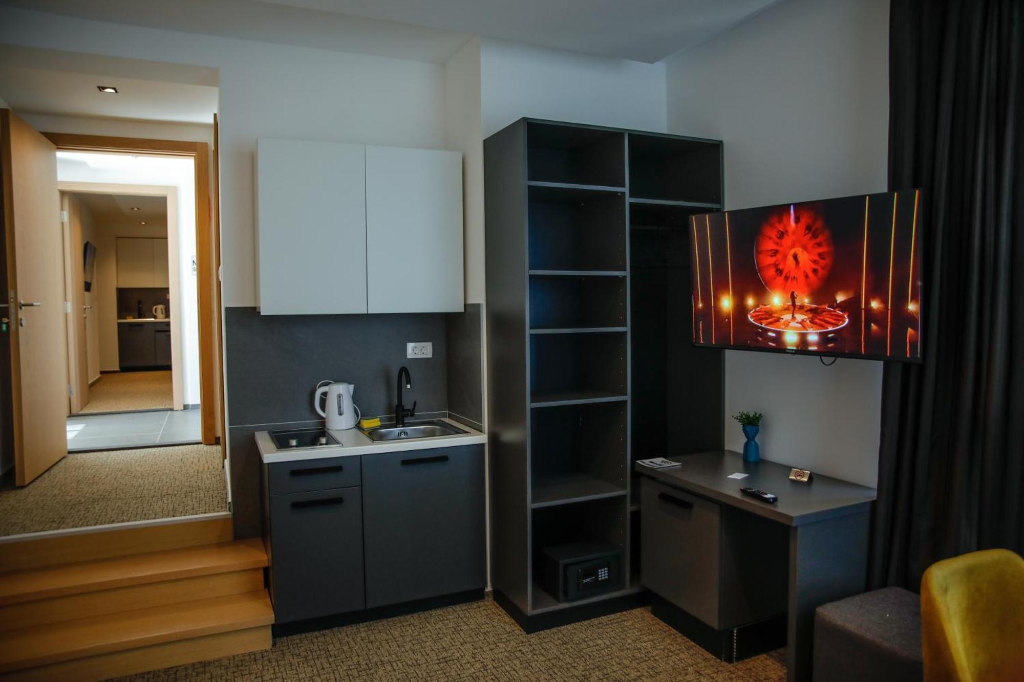 Studio Apartments Visit Point Sarajevo Bagian luar foto